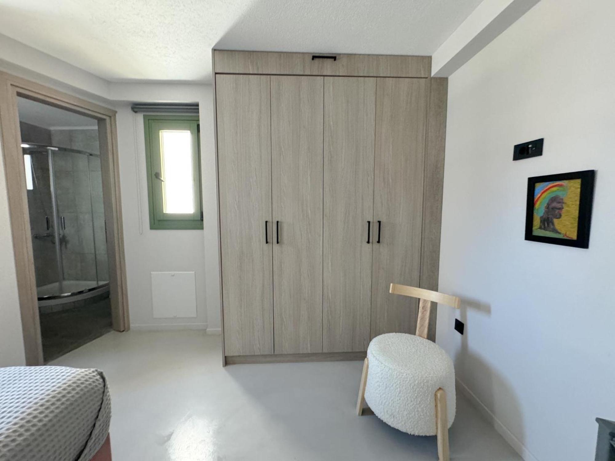 Apartment Art Gray Maisonette *